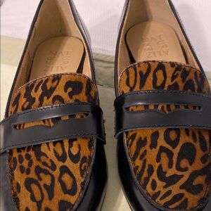 Naturalizer Women's Leopard Print Loafers